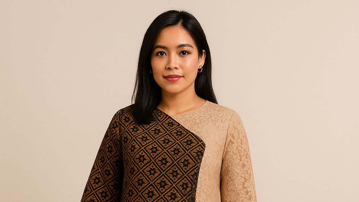7 Model Tunik Batik Kombinasi Brokat Modern 2025, Tampil Menawan