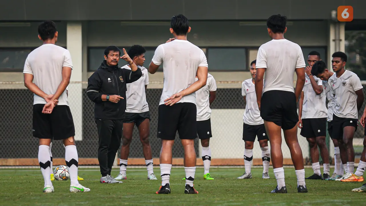 Foto: Menilik Latihan Pagi Timnas Indonesia U-22 Asuhan Indra Sjafri, Belasan Pemain Baru Bergabung di TC Gelombang Kedua Ini