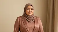 7 Trik Memadupadankan Gamis Blazer Brokat untuk Wanita Berhijab Gemuk
