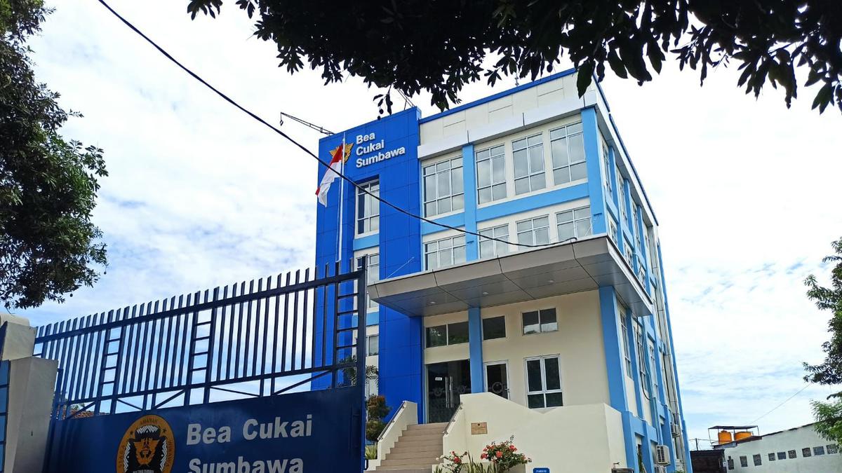Bea Cukai Sumbawa Kantongi Pajak Rp 1,44 Triliun, Dua Kali Lipat dari Target