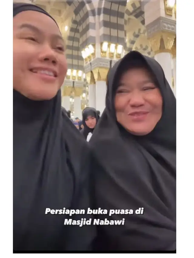 8 Potret Yura Yunita Jalani Umroh di Ramadhan 2024, Tampil Bercadar
