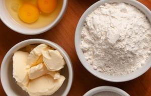 Cara Membuat Bolu Kukus Gula Merah yang Empuk dan Aromatik, Pilihan Kue Tradisional Wajib untuk Hajatan (freepik)