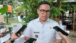 Wakil Wali Kota Tangsel, Pilar Saga Ichsan memberikan keterangan pers. (Antara)