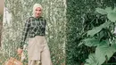 Melalui akun Instagram pribadinya, Irish Bella sendiri kerap mengunggah foto gaya OOTD. Bahkan, penampilannya yang kasual sering kali mencuri perhatian netizen. (Liputan6.com/IG/@_irishbella_)