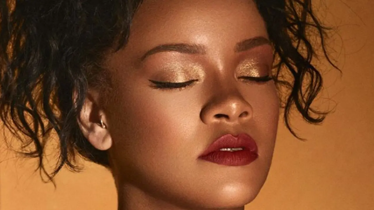 Tampil Seksi dengan Kosmetik Maroko Ala Rihanna