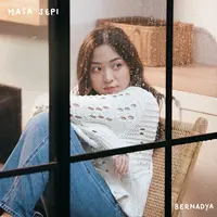 Bernadya hadirkan single terbaru yang penuh sendu, diproduseri Lafa Pratomo. (Dok. JUNI Records)