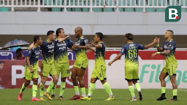 Persib Bandung Vs Dewa United