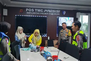 Ibu Muda Melahirkan di Exit Tol Parungkuda Sukabumi. (istimewa)