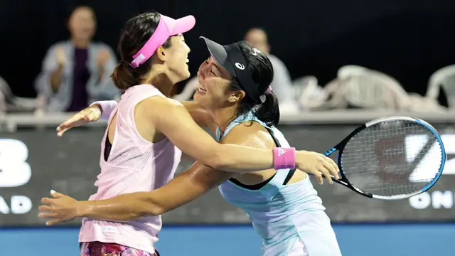 Foto: Bikin Bangga Indonesia! Aldila Sutjiadi Sabet Gelar Juara Turnamen WTA 250 di Auckland