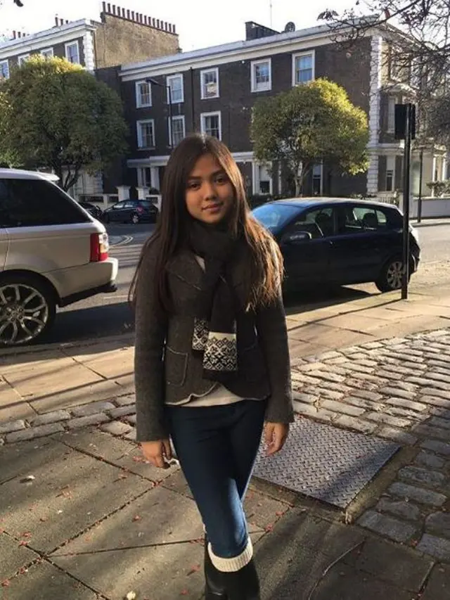 [Bintang] Dandan kayak Orang Dewasa Padahal Masih SD, Foto Gadis Cantik Ini Jadi Viral