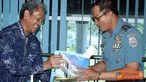 Citizen6, Surabaya: Kunjungan kali ini mengkhususkan untuk bertemu langsung dengan pimpinan Kobangdikal untuk berterima kasih atas kerjasama dalam penyelenggaraan program Pendidikan dan Latihan Profesi Guru (PLPG) 2011 lalu. (Pengirim: Penkobangdikal)