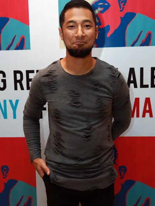 Bukan tanpa alasan pelantun ‘Semusim’ ini menjadikan aktor senior Robert de Niro sebagai sosok pahlawannya. Ia mengidolakan aktor pemeran ‘The Godfather’ tersebut karena kemampuan beraktingnya. (Deki Prayoga/Bintang.com)