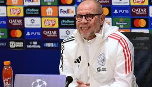 Fred Grim dipecat dari jabatannya sebagai pelatih Ajax. (Olaf KRAAK / ANP / AFP)