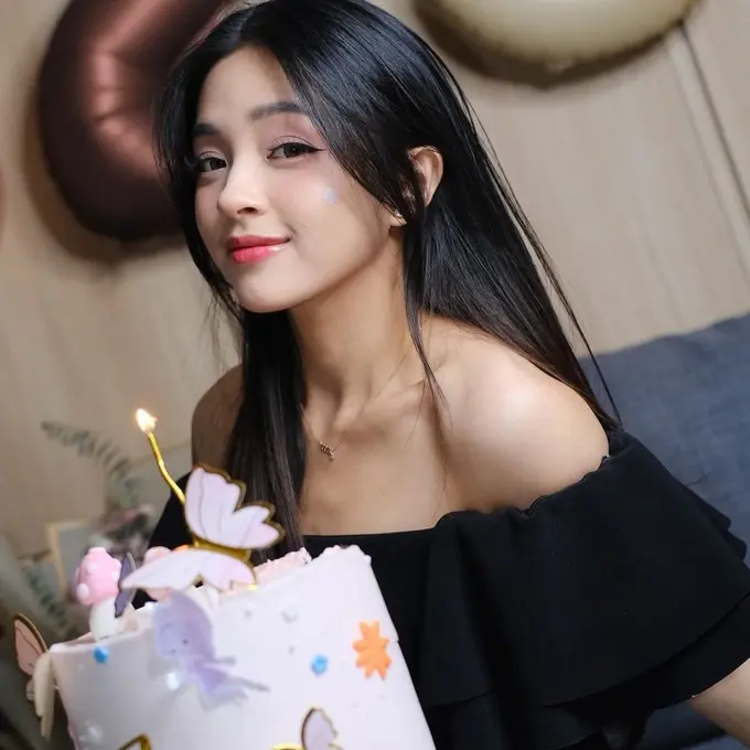 Eca Aura (Instagram/@elsaajapasal)