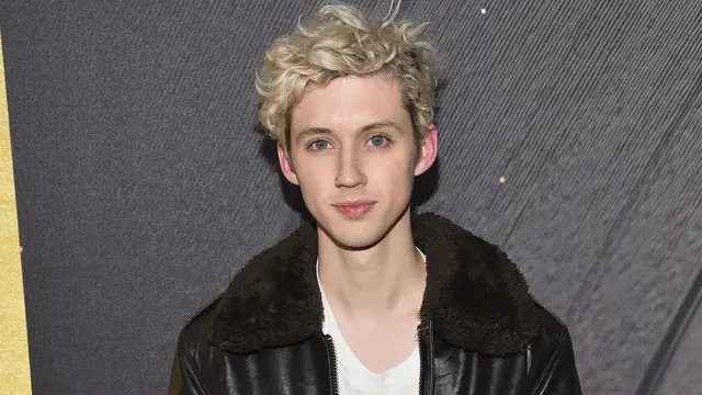 [Bintang] Troye Sivan