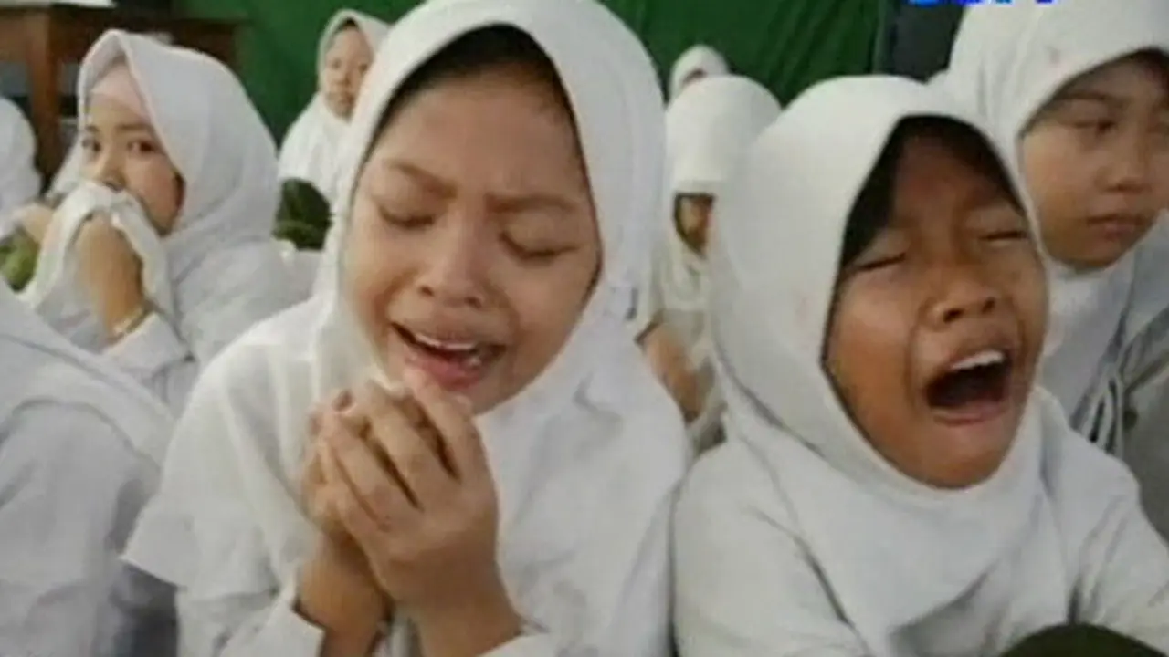 SISWA NANGIS - Liputan6 Malam