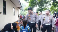 500 Warga Cikeas Terima Paket Sembako dari Polri