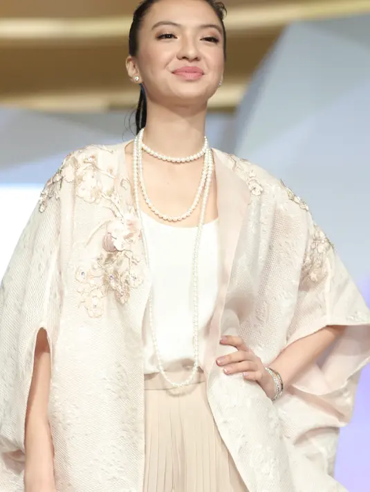 Bagi perepuan jebolan Universitas Nasional Singapura itu, memilih peran sama dengan memilih jodoh. Tidak hanya sekedar menngisi waktu agar tidak kosong. Apalagi ia memiliki kesibukan diluar akting. (Galih W. Satria/Bintang.com)