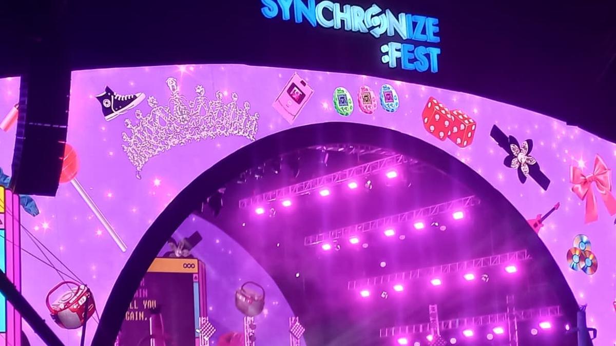 SHE hingga Aksi Pinkan Ajak Penonton Nostalgia di Segmen Centil Era Synchronize Fest 2025
