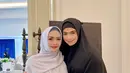 Artis Yulia Rachman menjalani kehidupan barunya setelah menikah dan berhijrah. (Instagram @eddiesadellia)