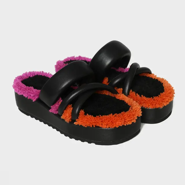 Melihat Koleksi Terbaru MKS Shoes ‘What MKS Us’, Desain Quirky Terinspirasi dari Sofa dan Karpet