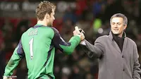 Cech: Mourinho Bisa Berikan Chelsea Trofi