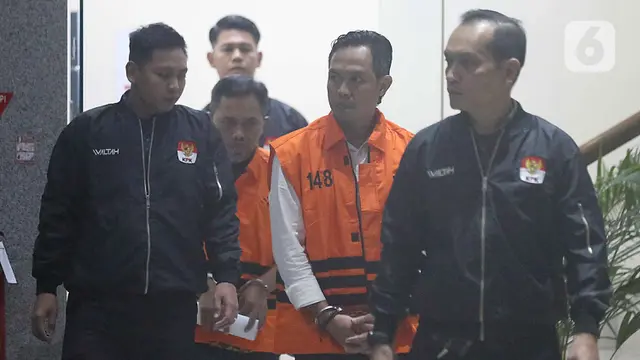 Terjaring OTT, KPK Tahan Bupati dan Sekda Cilacap