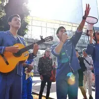 Meskipun sudah berkarir selama 11 tahun namun RAN belajar dari penyanyi pendatang baru di industri musik.