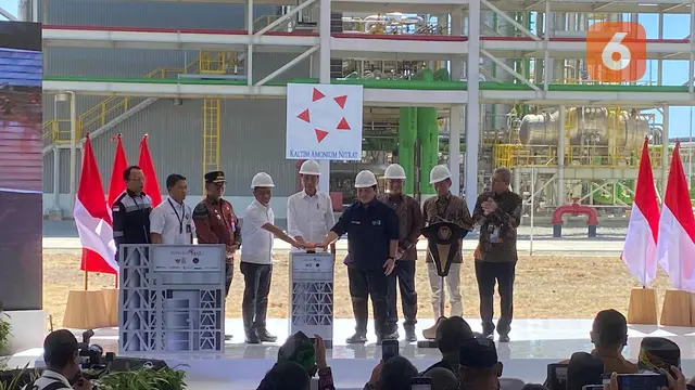 Peresmian Pabrik Amonium Nitrat