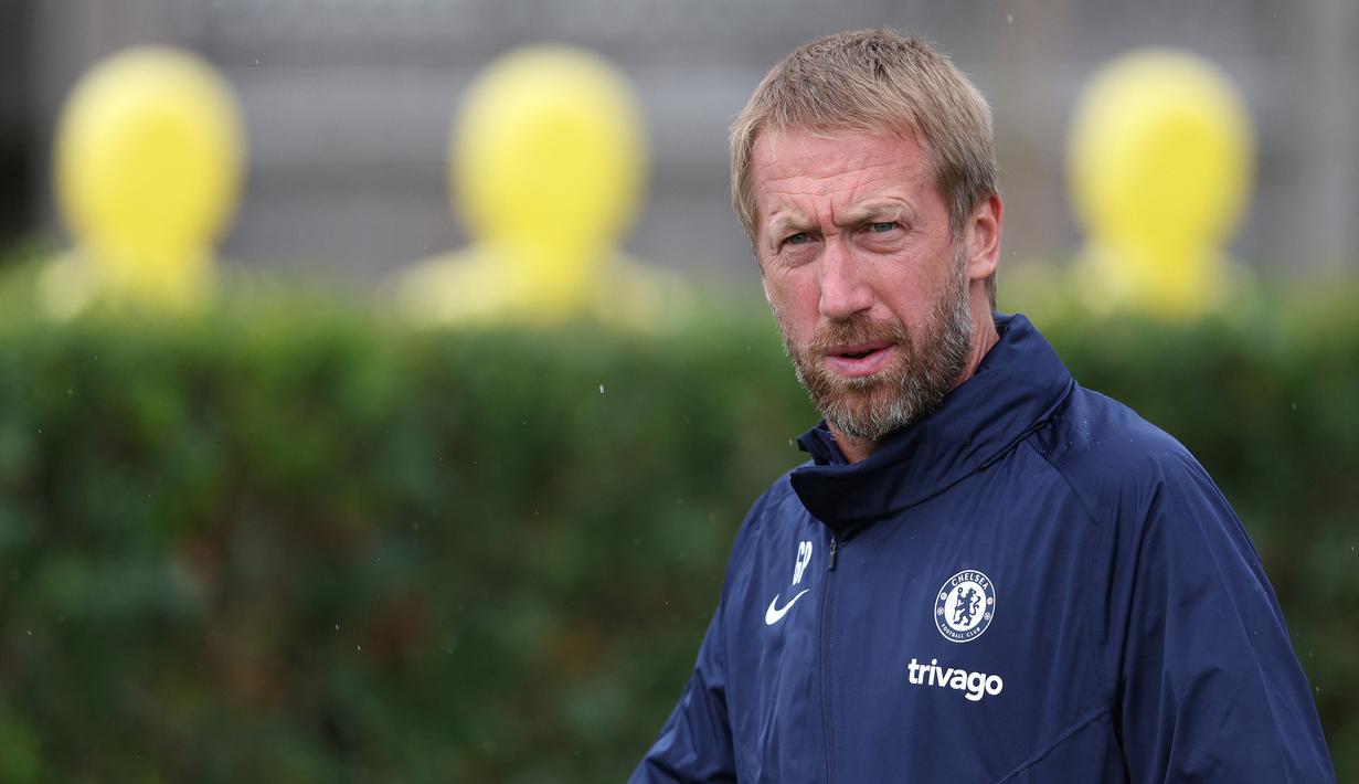 <p>Chelsea menunjuk Graham Potter usai mendepak Thomas Thucel dari kursi pelatih kepala mereka. Sejauh ini, Potter mampu menunjukkan kinerja yang positif baik di liga maupun kompetisi Eropa. The Blues kini menempati urutan keempat klasemen Liga Inggris dengan raihan 16 poin. (AFP/Adrian Dennis)</p>