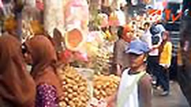Pedagang Oleh-oleh Raup Untung Besar