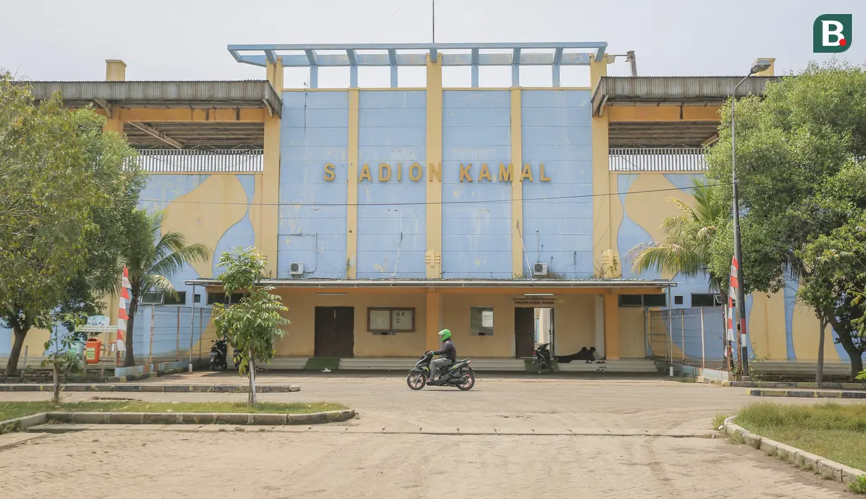 Persitara sendiri pernah eksis di kompetisi paling bergengsi di Indonesia pada tahun 2005 hingga 2010.  Sayangnya, karena ada masalah keuangan dan wacana “Jakarta Satu”, klub tersebut akhirnya terdepak dari divisi utama. (Bola.com/Bagaskara Lazuardi)