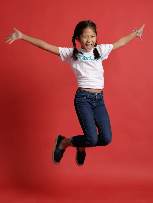 "Jadi ceritanya Sam sama keluarganya itu tinggal di pulau Rote, NTT. Kemudian harus ke Jakarta untuk ulangtahun granma-nya. Abis itu baru melakukan perjalanan yang memang sudah disiapkan oleh Sam," tuturnya. (Daniel Kampua/Bintang.com)