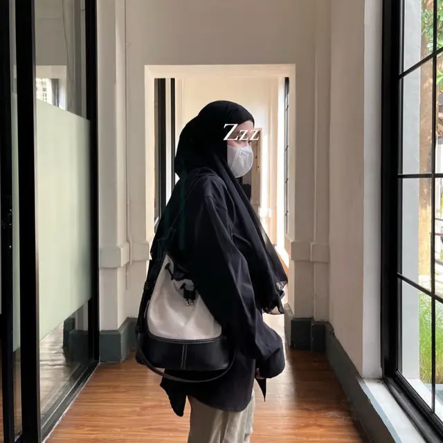 6 Potret Callista Aldenia, Remaja Asal Bandung yang Karyanya Dipakai Billie Eilish