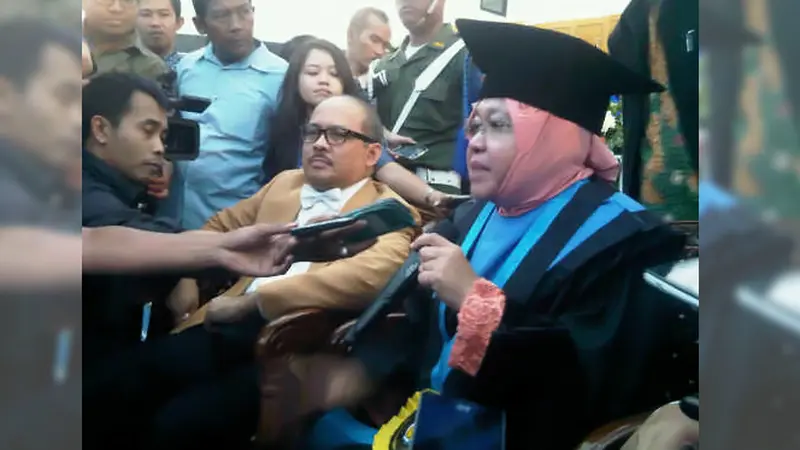 Gelar Honoris Causa Walikota Risma