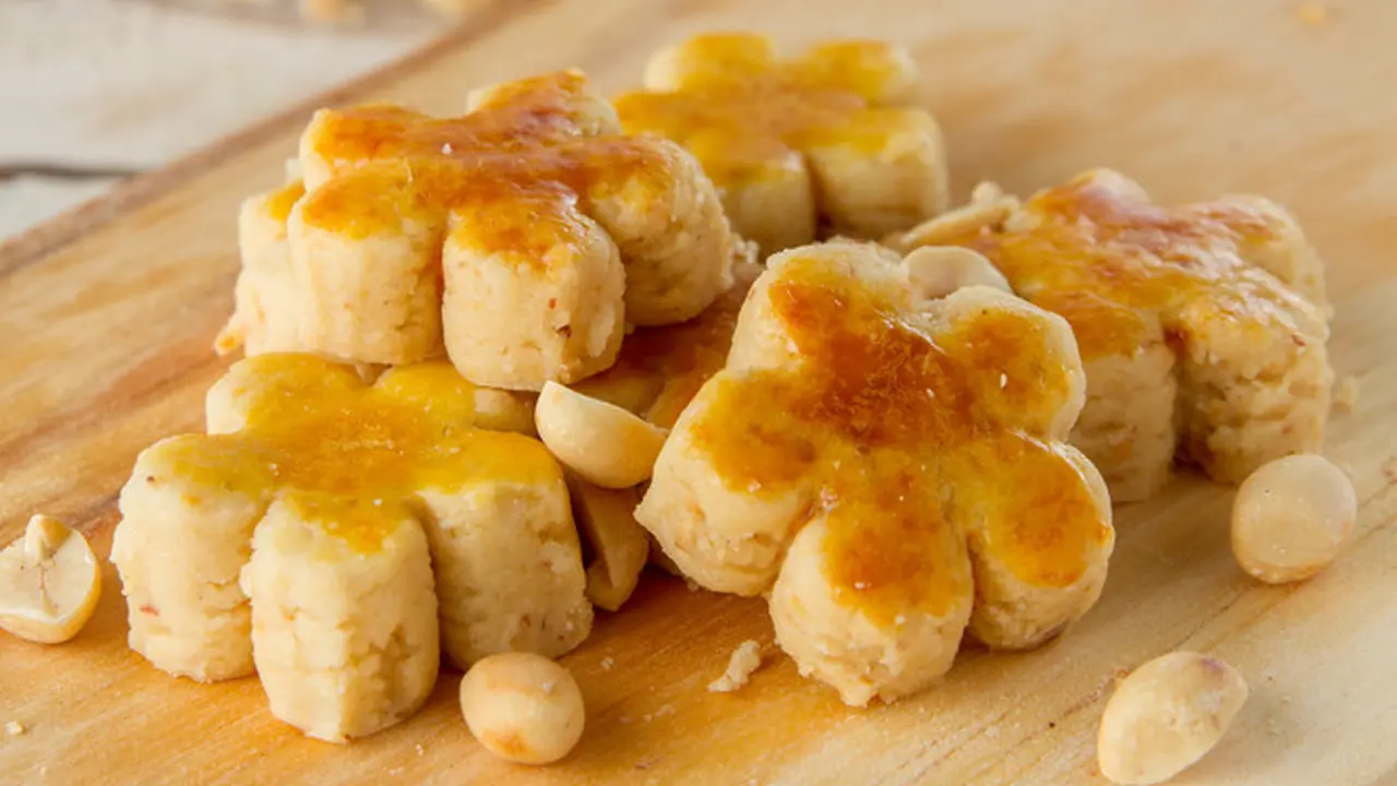 kue kacang