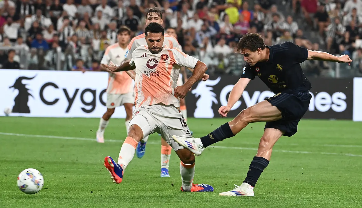 Hasil ini membuat Juve kini mengemas tujuh poin dari tiga laga dan mereka berada di posisi kedua klasemen sementara Liga Italia 2024/2025. (Isabella BONOTTO / AFP)