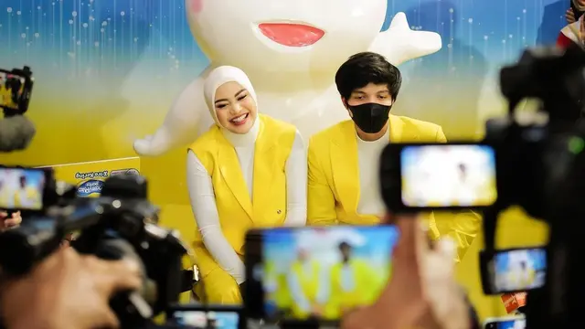 Aurel Hermansyah dan Atta Halilintar (https://www.instagram.com/p/CjcrZXjh-B2/)