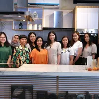 Lewat demo masak, Jakarta Vegan Guide siarkan inspirasi memasak makanan plant based. (Sumber foto: Deki Prayoga/FIMELA.com)