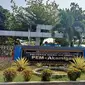 Tampak depan PEM Akamigas, salah satu perguruan tinggi di Kecamatan Cepu, Kabupaten Blora, Jawa Tengah. (Liputan6.com/Ahmad Adirin)