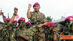 Citizen6, Pasuruan: Upacara pembaretan ini mrupakan salah satu tradisi khas Korps Marinir yang mengandung makna penting dan bersejarah bagi setiap prajurit Korps Marinir. (Pengirim: Marinir)