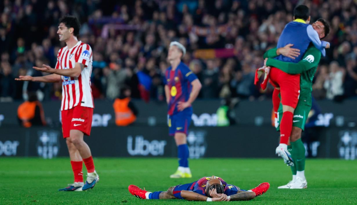 Meski kalah di Catalunya, keunggulan besar di laga pertama memastikan Los Colchoneros melangkah ke partai puncak dengan agregat 4-3. (AP Photo/Joan Monfort)