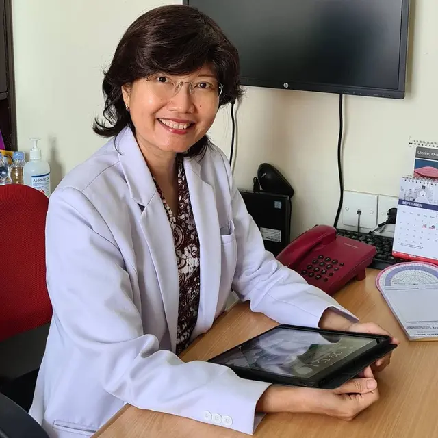 dr Caroline Tirtajasa, Sp.OG(K) dari RS OMNI Pulomas