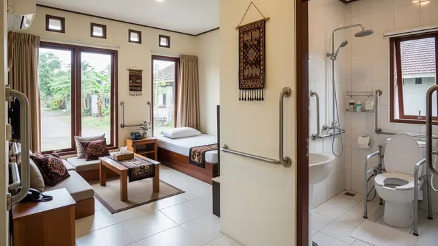 Rumah dengan Kamar Mandi Dekat Kamar Tidur