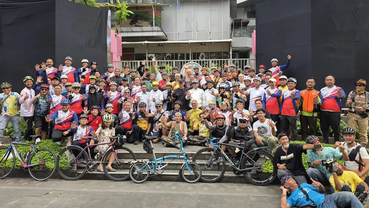 Komite Olimpiade Indonesia Rayakan World Bicycle Day