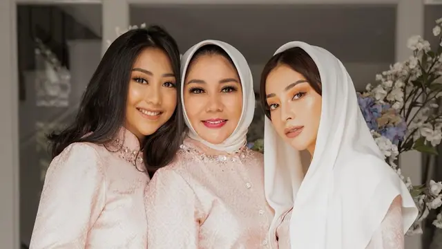 FOTO: Gaya Fashion Nikita Willy dan Keluarga di Hari Raya Lebaran Ini Menawan