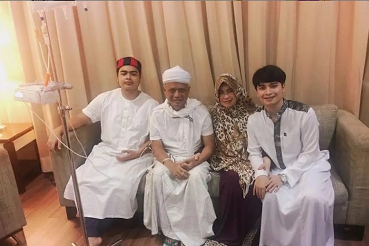 Ustaz Arifin Ilham dan Keluarga