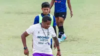 Divaldo Alves sudah memimpin sesi latihan skuad Persita Tangerang. Pendekar Cisadane mengusung misi bangkit di BRI Liga 1 2023/2024. (Dok. Persita Tangerang)