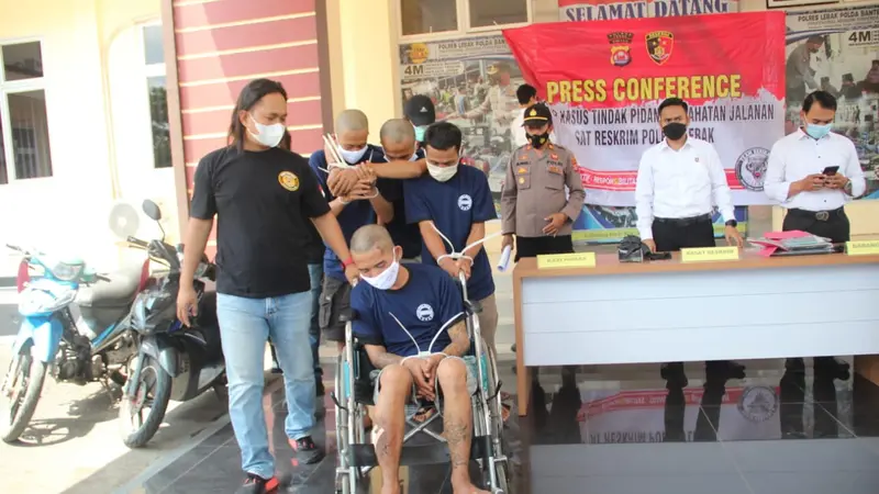 Satreskrim Polres Lebak Tangkap Rampok Motor Mahasiswa. (Senin, 20/09/2021). (Dokumentasi Polres Lebak).