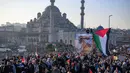 Sebagian besar infrastruktur di hancur sehingga tidak bisa ditinggali. Militer Israel juga memberlakukan blokade ketat sehingga menyebabkan sekitar 2,3 juta penduduk wilayah Gaza berada dihantui sejumlah krisis, dari pangan hingga kesehatan. (Yasin AKGUL/AFP)